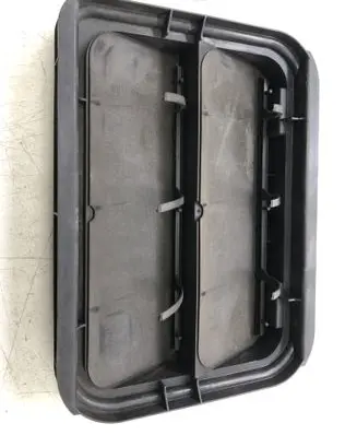 Citroen C4 Grand Picasso Quarter panel pressure vent 9675506980