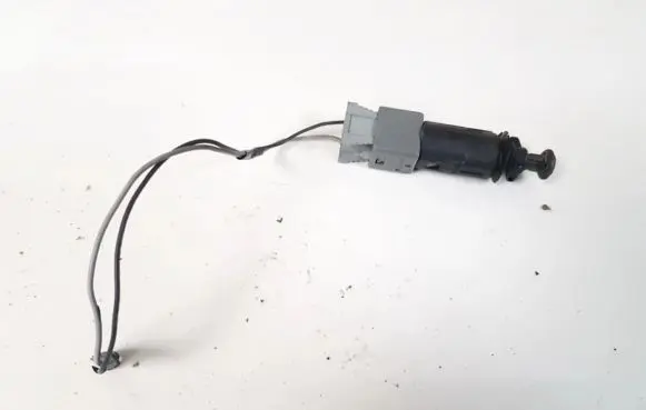 Renault Espace - Grand espace IV Brake pedal sensor switch 110894