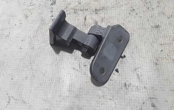 BMW X3 G01 Front door upper hinge 7420093
