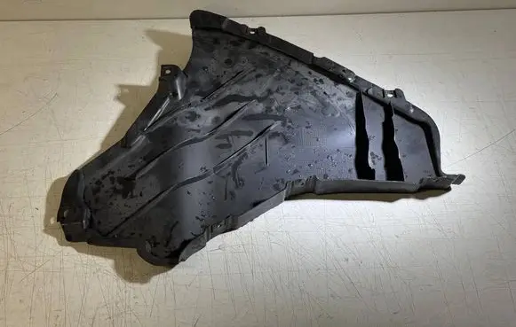 BMW 8 G16 Front wheel arch liner splash guards 8060036