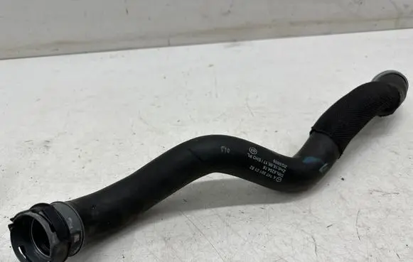 Mercedes-Benz CLA C118 X118 Engine coolant pipe/hose A2475010182