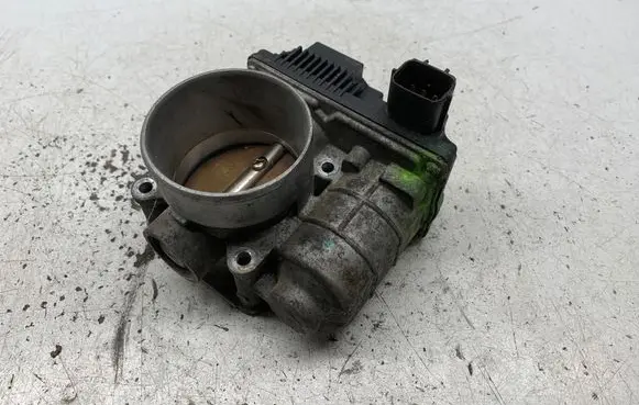 Nissan X-Trail T30 Throttle valve SERA57601