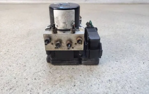 Chrysler Grand Voyager IV ABS Pump P04721090ABAOP1047 P04721090AB 5043150007A
