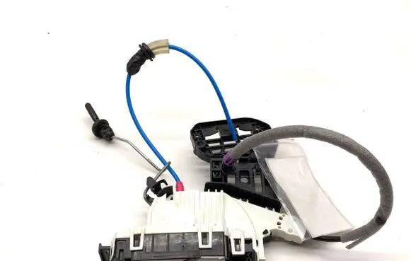 Mercedes-Benz GLA W156 X156 Rear door lock A2047302835