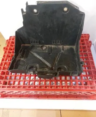 Renault Kangoo II Battery bracket 8200870492d