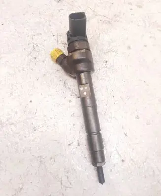 BMW 5 F10 F11 Fuel injector 7810702 0445110