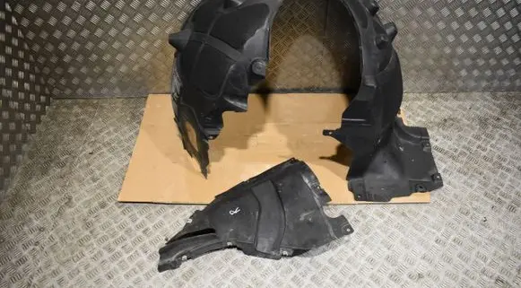BMW X7 G07 Front arch 