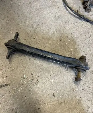 Mitsubishi Carisma Rear control arm