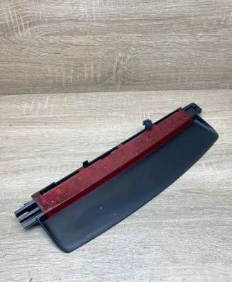 Audi A6 S6 C6 4F Third/center stoplight 4F5945097 3C3X13A613