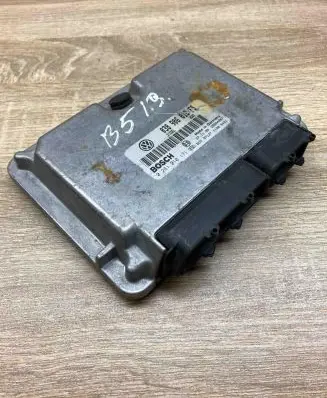Volkswagen PASSAT B6 Engine control unit/module ECU 038906018FS 0281010171