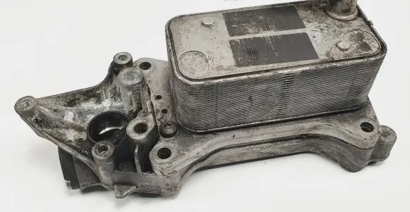 Mercedes-Benz E W212 Engine oil radiator A6511800810