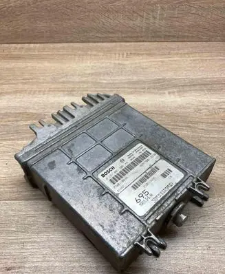 Volvo S40, V40 Engine control unit/module ECU P30613695 0281001906