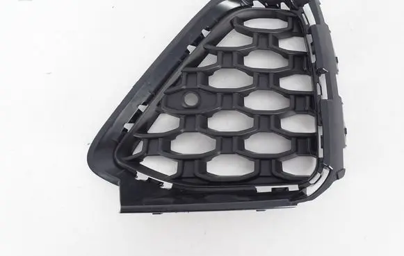 Audi Q7 4M Front bumper lower grill 4M8807681T