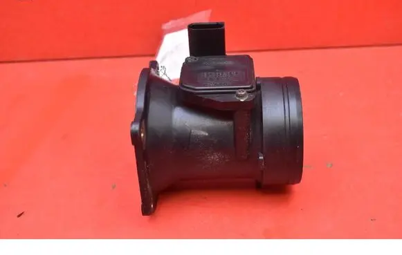 Volkswagen PASSAT B5.5 Mass air flow meter 06A906461B