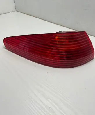 Peugeot 607 Rear/tail lights