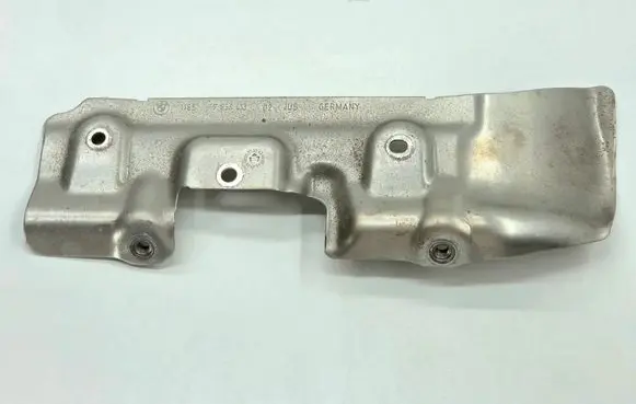 BMW M5 F90 Heat shield in engine bay 7856413 11657856413