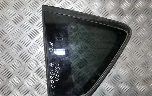 Toyota Corolla Verso AR10 Rear side window
