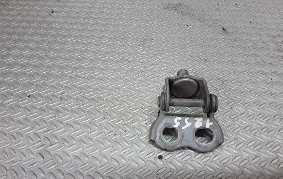 Toyota Yaris Tailgate/trunk/boot hinge