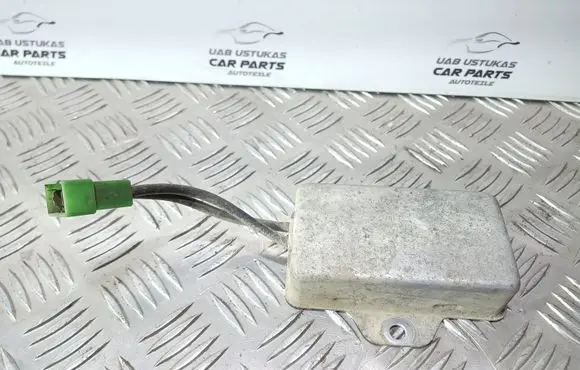 Mitsubishi Galant Glow plug pre-heat relay MD127321 K8T75276