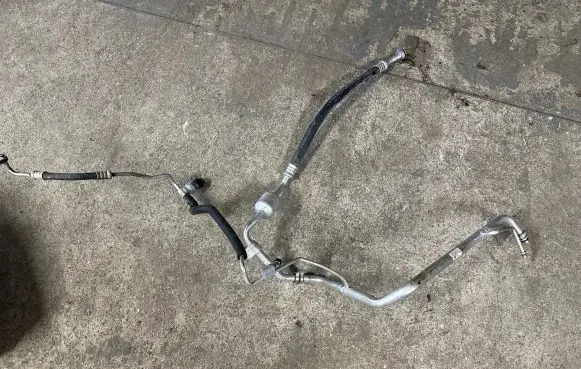 Suzuki SX4 S-Cross Air conditioning (A/C) pipe/hose 9574601M10