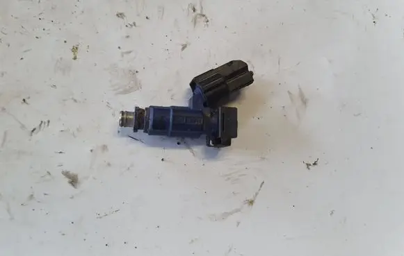 Hyundai ix20 Fuel injector 351028000