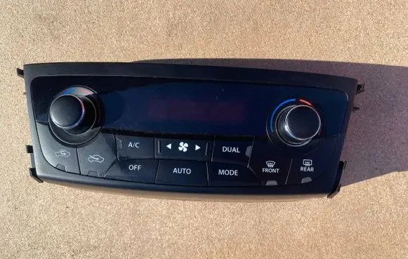 Suzuki SX4 S-Cross Climate control unit 3951061M00 3951061M0 322100DALA