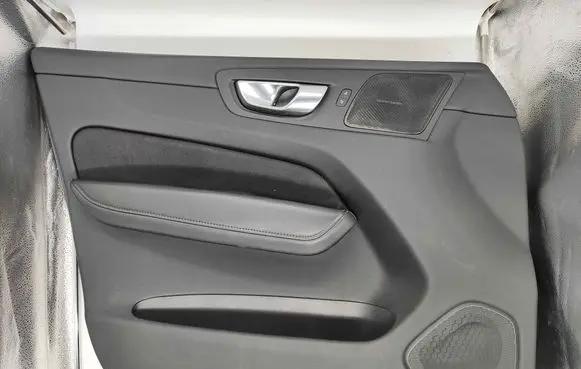 Volvo XC60 Front door card panel trim 30747669 31426723
