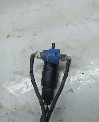 Volkswagen Polo V 6R Windscreen/windshield washer pump