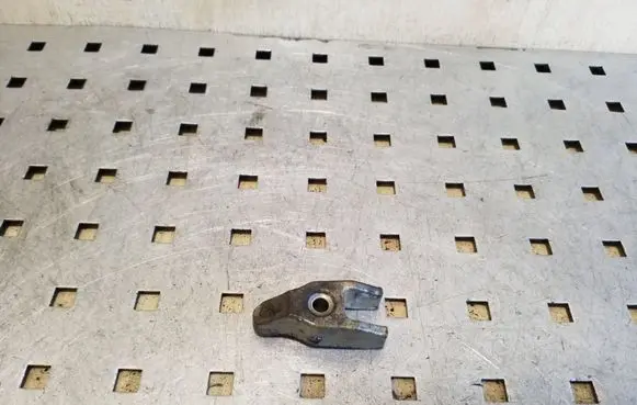 Honda CR-V Fuel Injector clamp holder