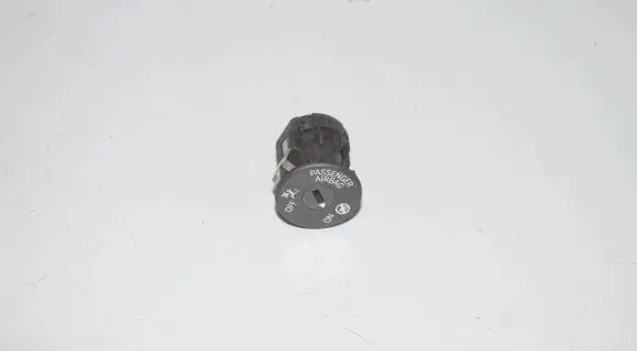 BMW i3 Passenger airbag on/off switch 9483731 61319483731 9326501