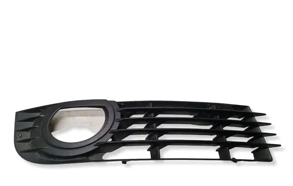 Audi A8 S8 D3 4E Front fog light trim/grill 4F0807682AG 4E0807682A
