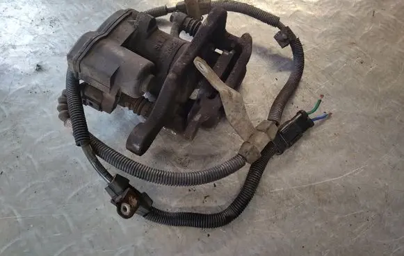 Nissan X-Trail T32 Rear brake caliper 440004CA0A