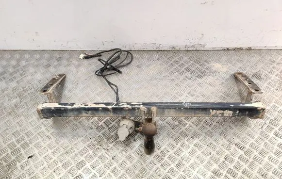 Toyota Avensis T250 Detachable towbar 