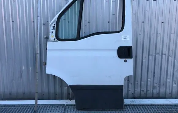 Iveco Daily 3rd gen Front door