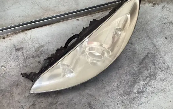 Peugeot 407 Headlight/headlamp 16110900