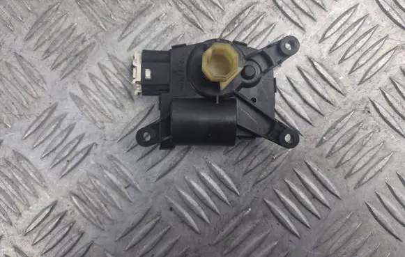 Fiat Bravo Air flap motor/actuator MR1138004330 041219090518 GZ1T300208