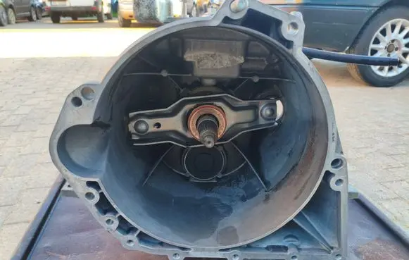 Volkswagen Touareg I Manual 6 speed gearbox FEA 1067401066 1067401036