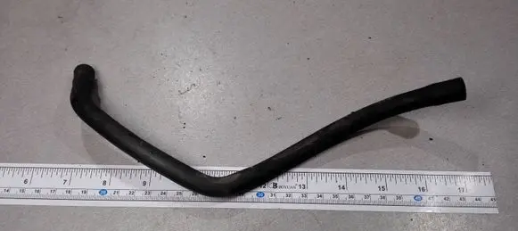 Engine coolant pipe/hose