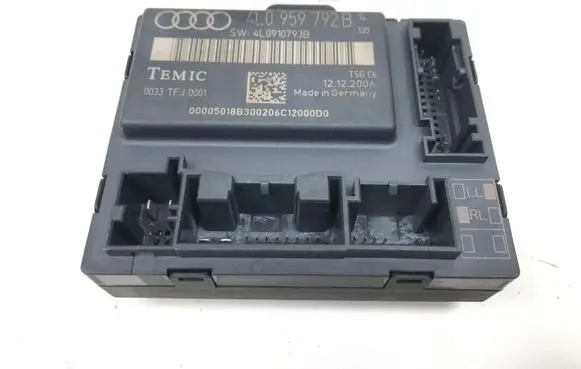 Audi Q7 4L Door control unit/module 4L0959792B 4L0910793B