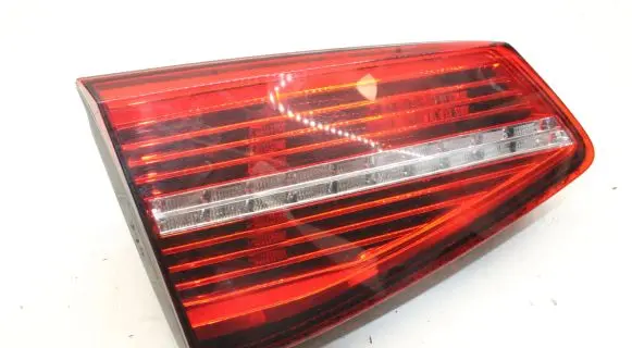 Volkswagen PASSAT B8 Tailgate rear/tail lights 3G9945307A