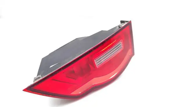 Tailgate rear/tail lights