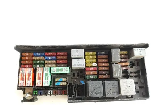 Mercedes-Benz ML W164 Fuse box set YAP30841