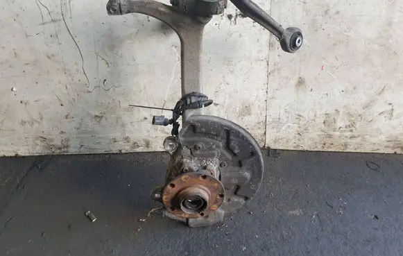 Audi A4 S4 B6 8E 8H Front wheel hub