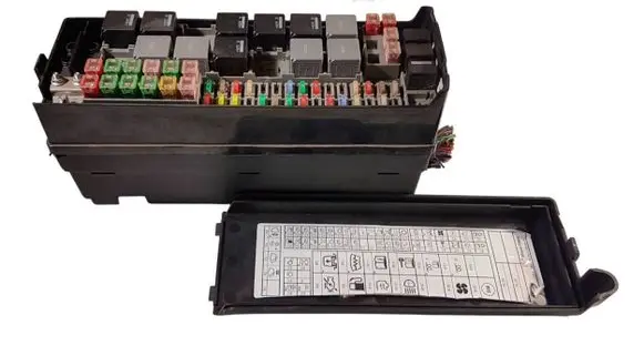 Land Rover Range Rover Sport L320 Fuse box set 490000072 04062300178V EJBM04MOD03