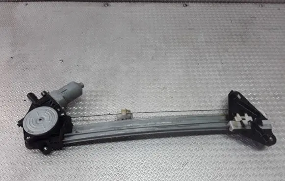 Honda CR-V Rear door window regulator with motor