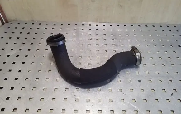 Peugeot 3008 I Engine coolant pipe/hose