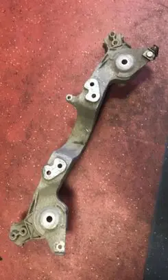 BMW X3 E83 Rear differential/diff mount bracket 3404621