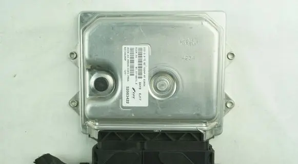Fiat 500 Engine control unit/module 52003422 8GSWEA