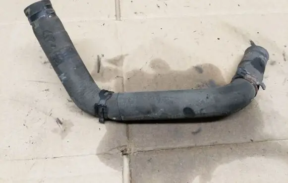 Volkswagen Golf V Engine coolant pipe/hose 1K0121157BJ