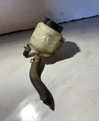 Brake fluid reservoir